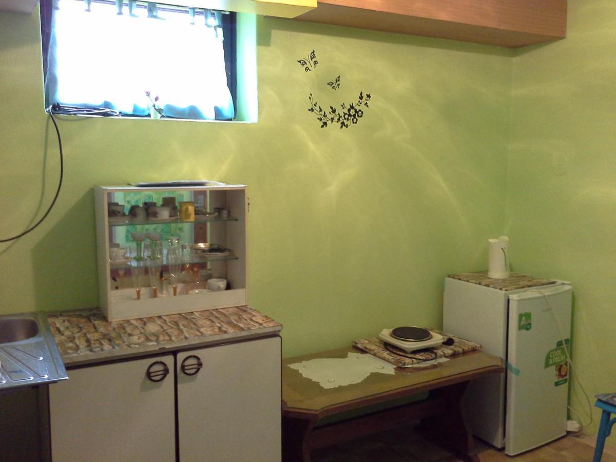 Utulny Privat Apartment Velky Meder Ngoại thất bức ảnh